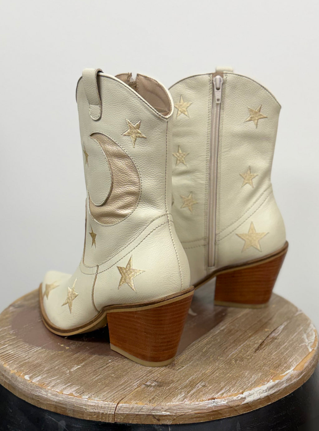 Handcrafted Moonlight Leather Cowboy Boots